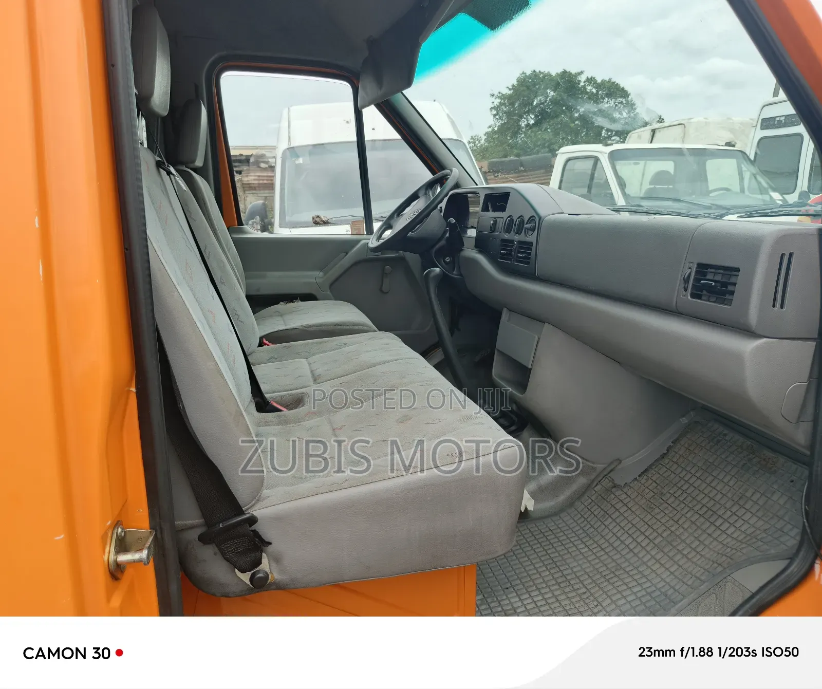 Volkswagen LT 2000 Orange
