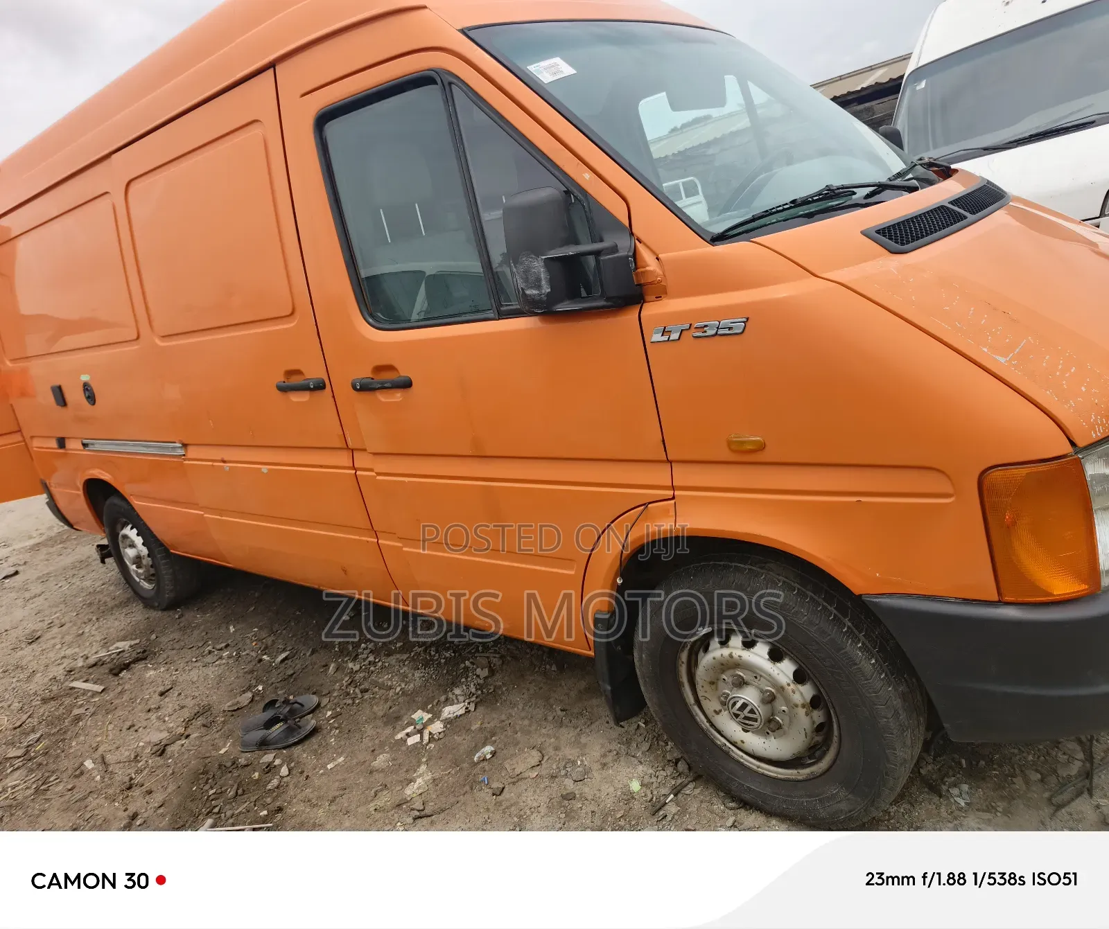 Volkswagen LT 2000 Orange