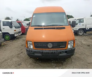 Photo - Volkswagen LT 2000 Orange