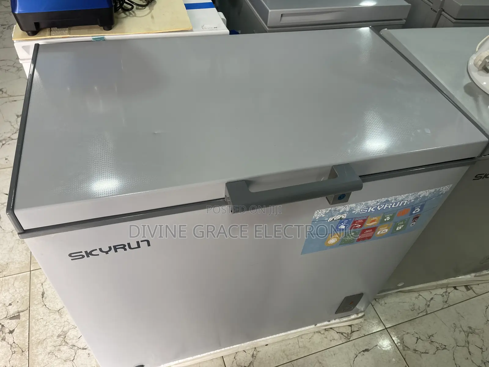 200 Litres Skyrun Chest Freezer