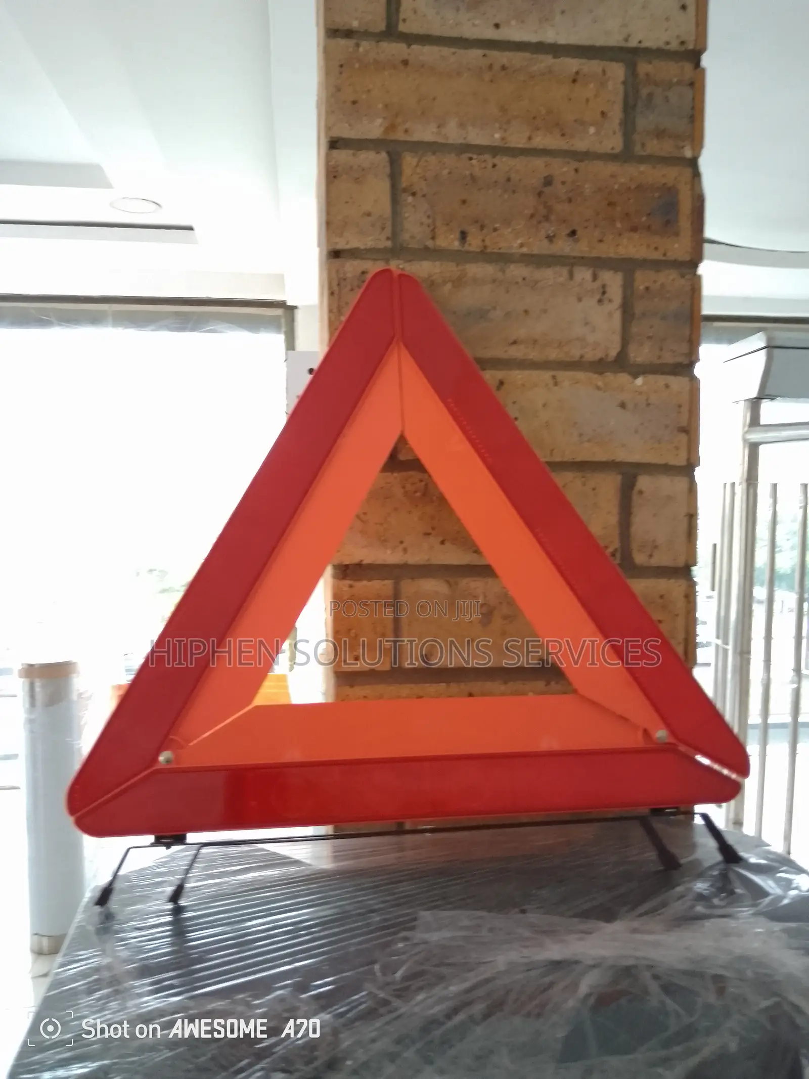 Standard Roadside Safety Triangles With Case
