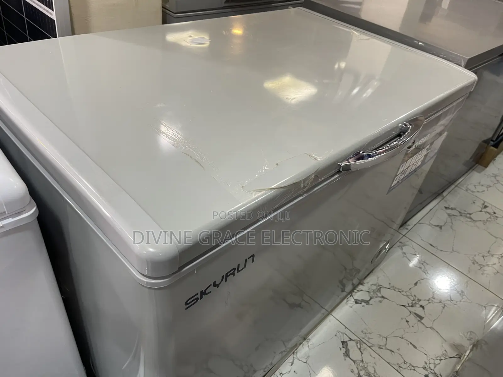 300 Litres Skyrun Chest Freezer