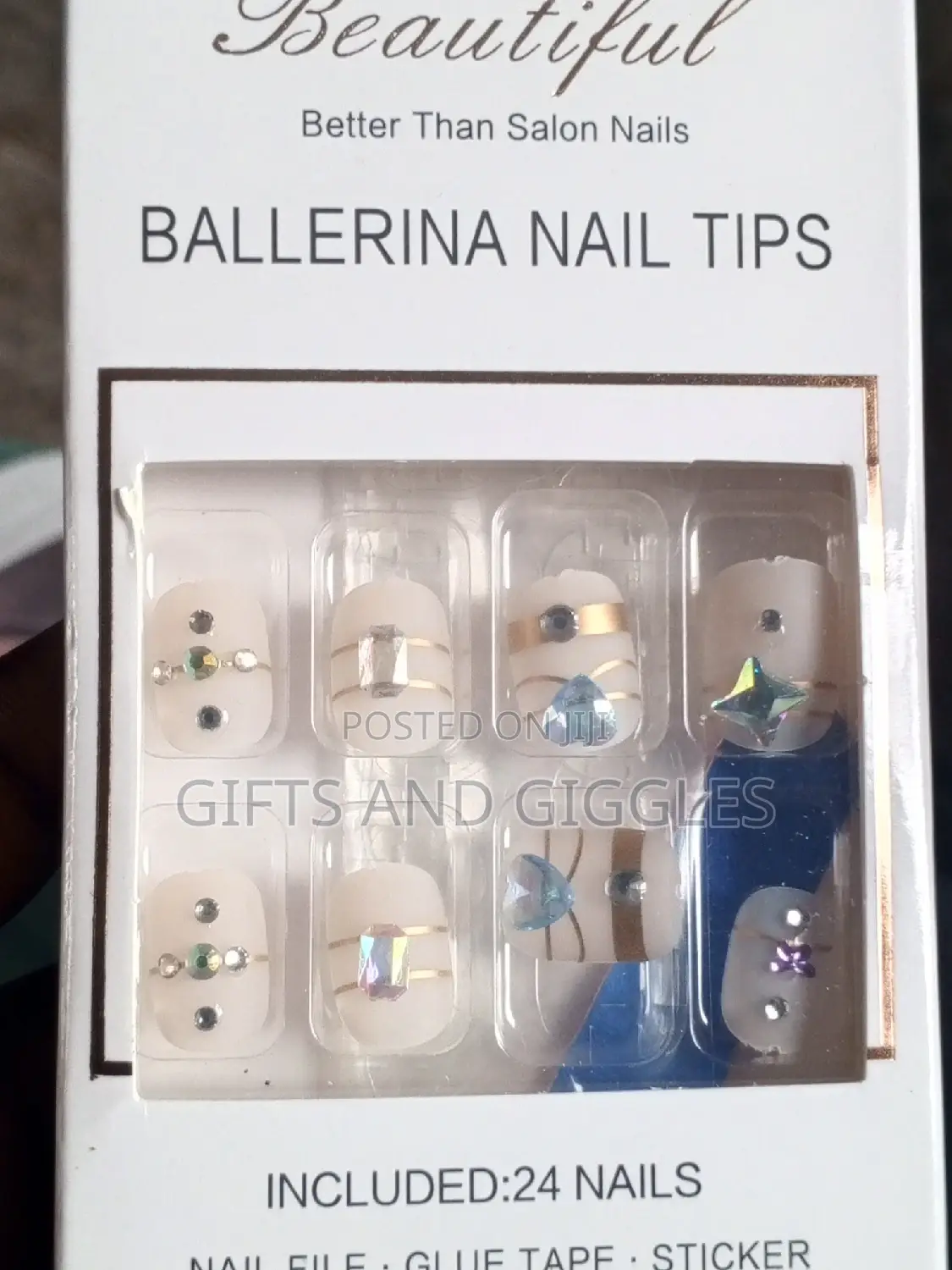 Press on Nails (Short)