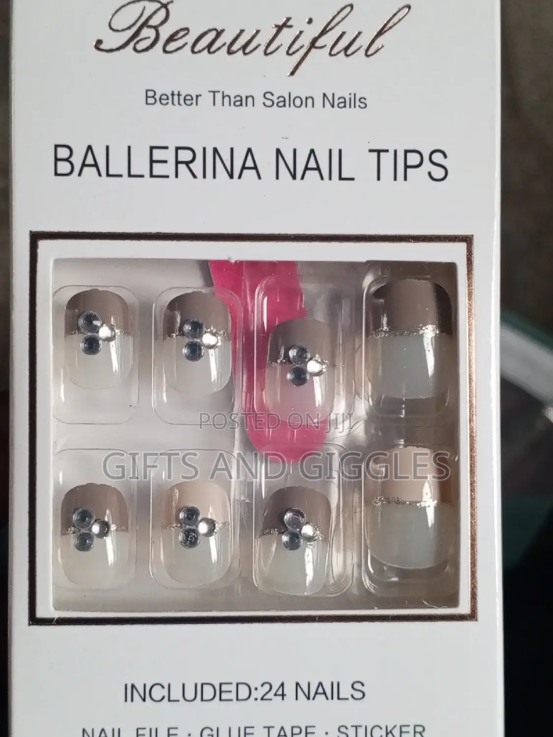 Press on Nails (Short)