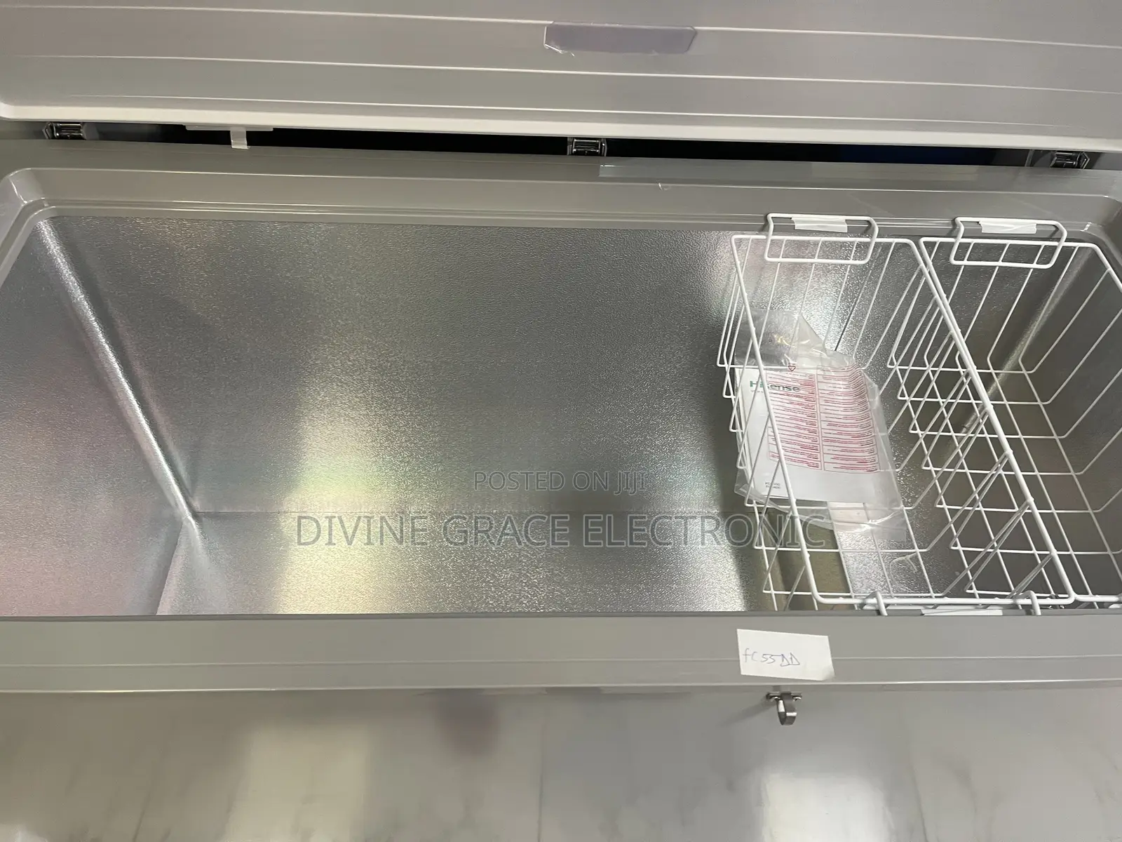 420 Litres Hisense Chesttt Freezerr