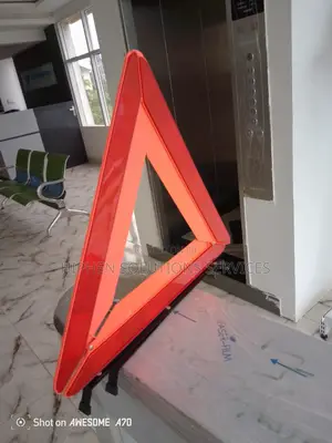 Universal Triangular Warning Signs For Cars (Red)