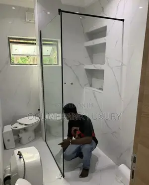 High-Quality 10mm Glass Shower Cubica