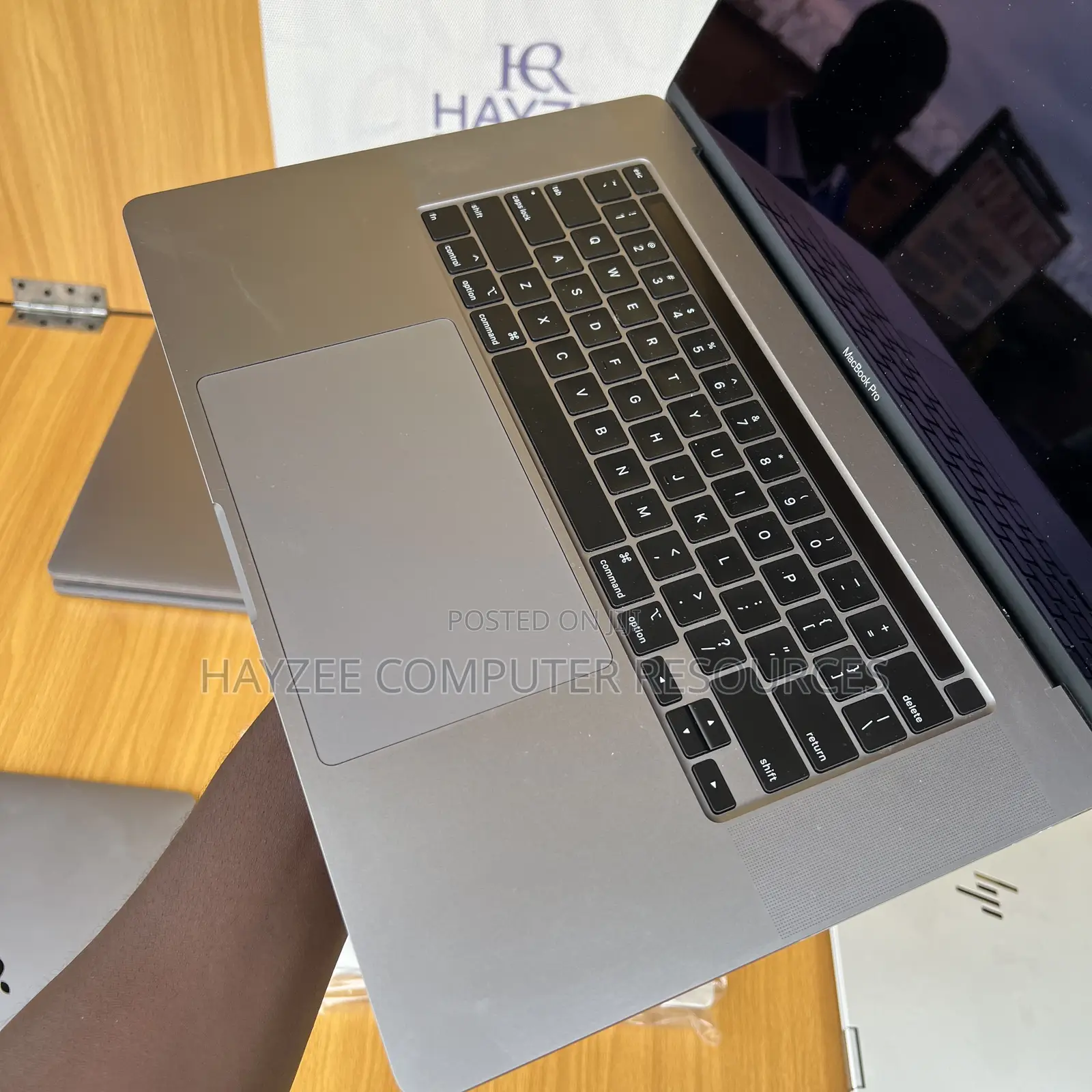 Laptop Apple MacBook Pro 2019 16GB Intel Core I7 SSD 512GB