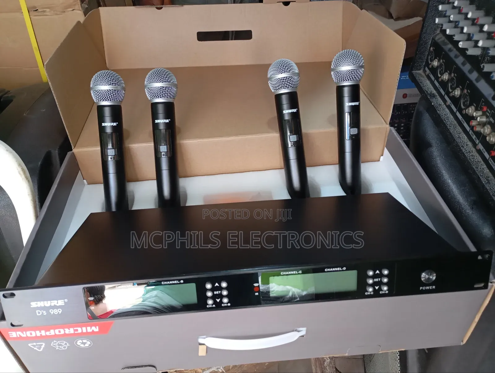 Shure 4 in 1 Wireless Mics