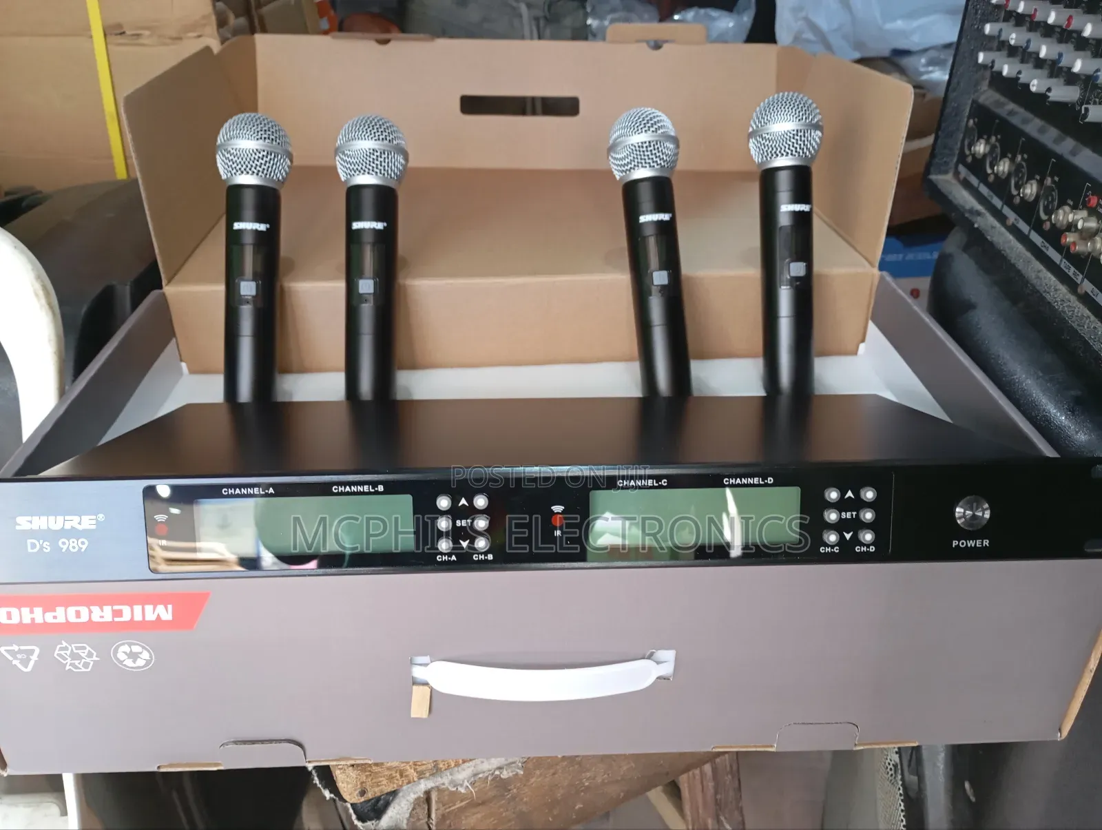 Shure 4 in 1 Wireless Mics