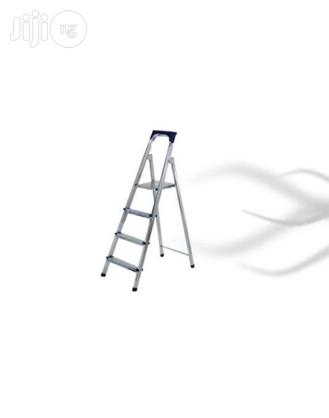 4 Step Platform Ladder