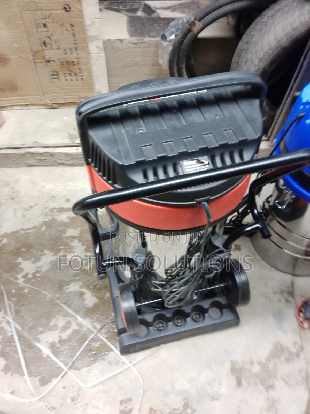 Electric Vacuum Cleaner