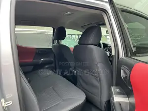 Toyota Tacoma 2020 Silver