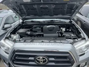 Toyota Tacoma 2020 Silver