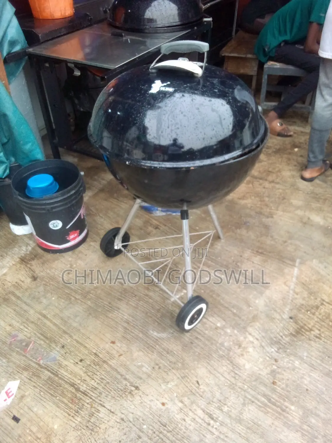 Standing Charcoal Barbecue Machine