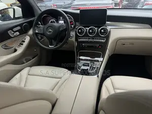 Mercedes-Benz GLC-Class 2017 White