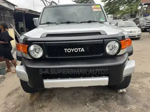 Toyota FJ Cruiser Base 4x4 2008 Silver