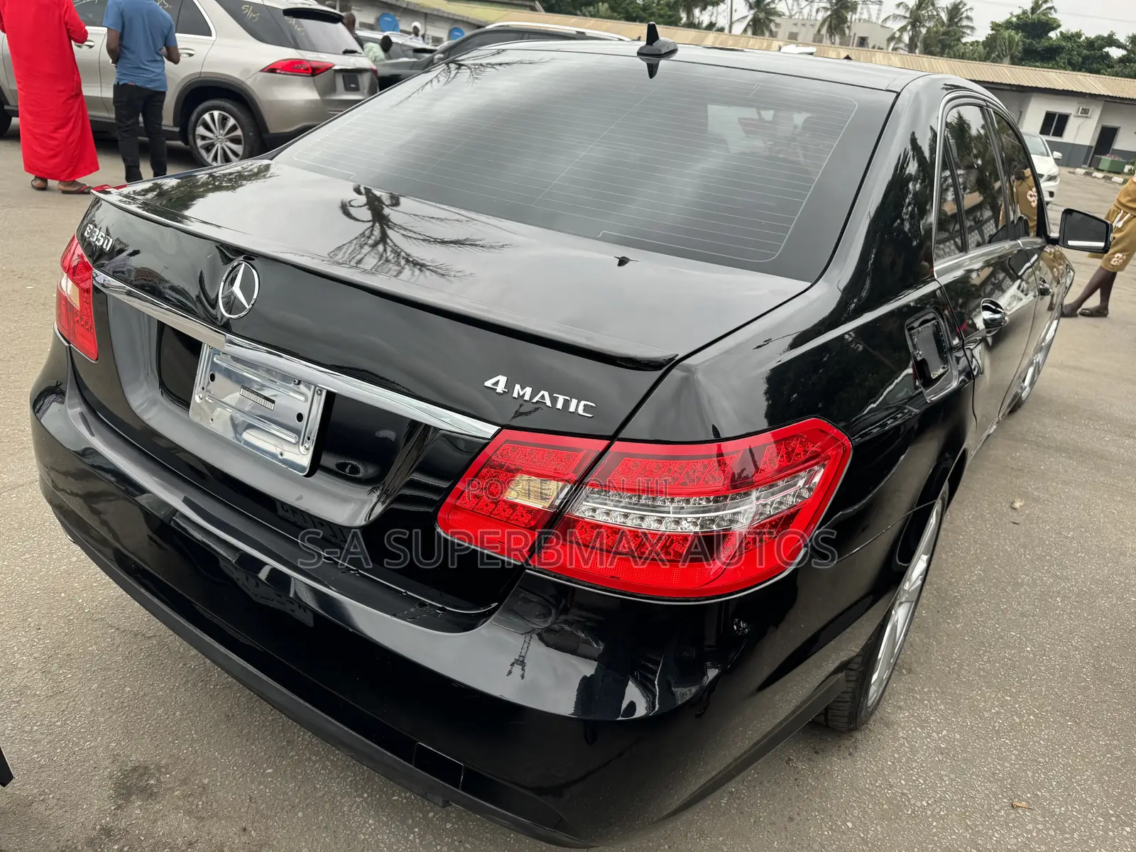Mercedes-Benz E350 2014 Black
