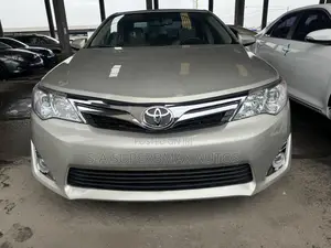Toyota Camry 2014 Gold