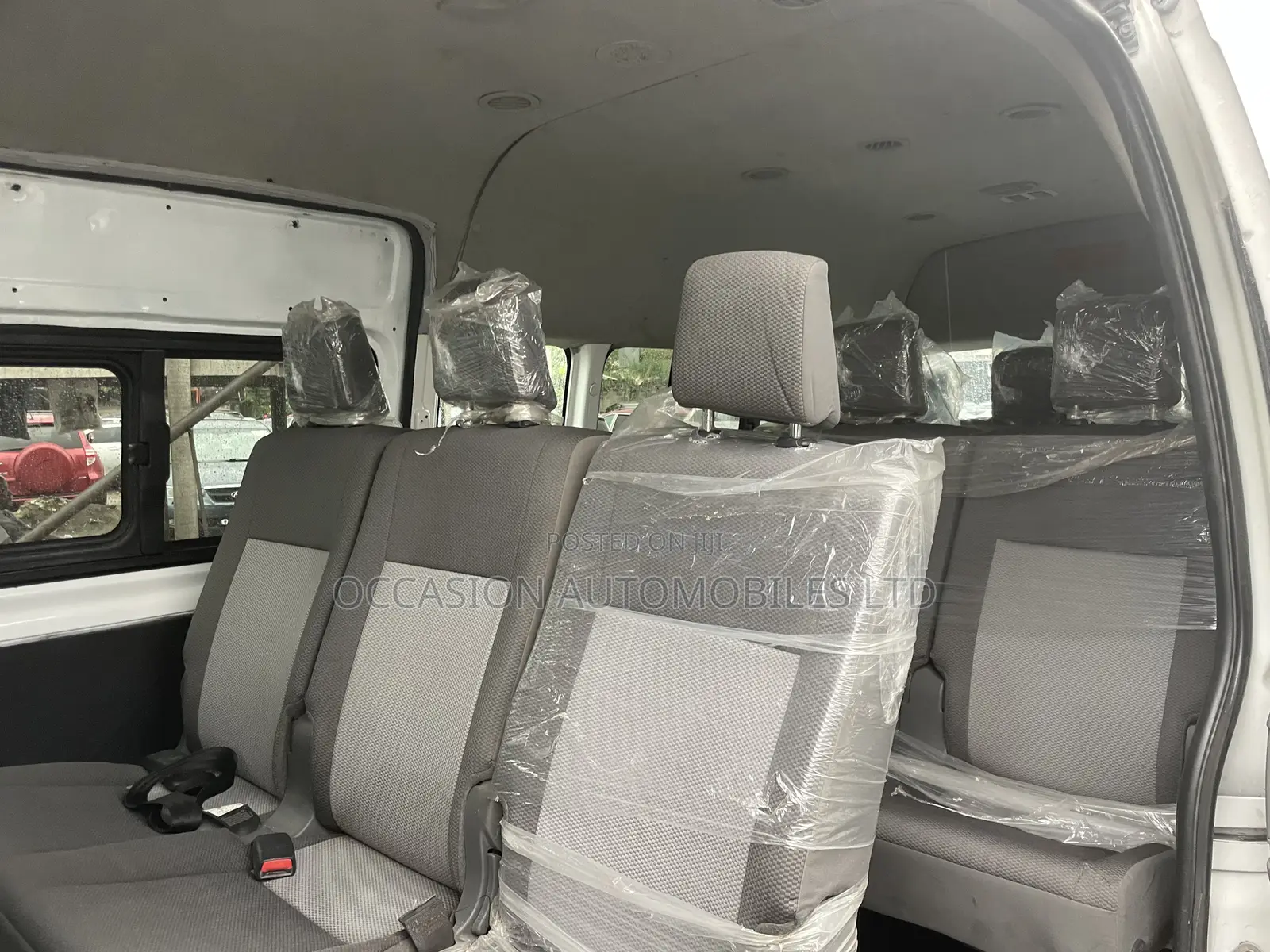Toyota HiAce 2017 White