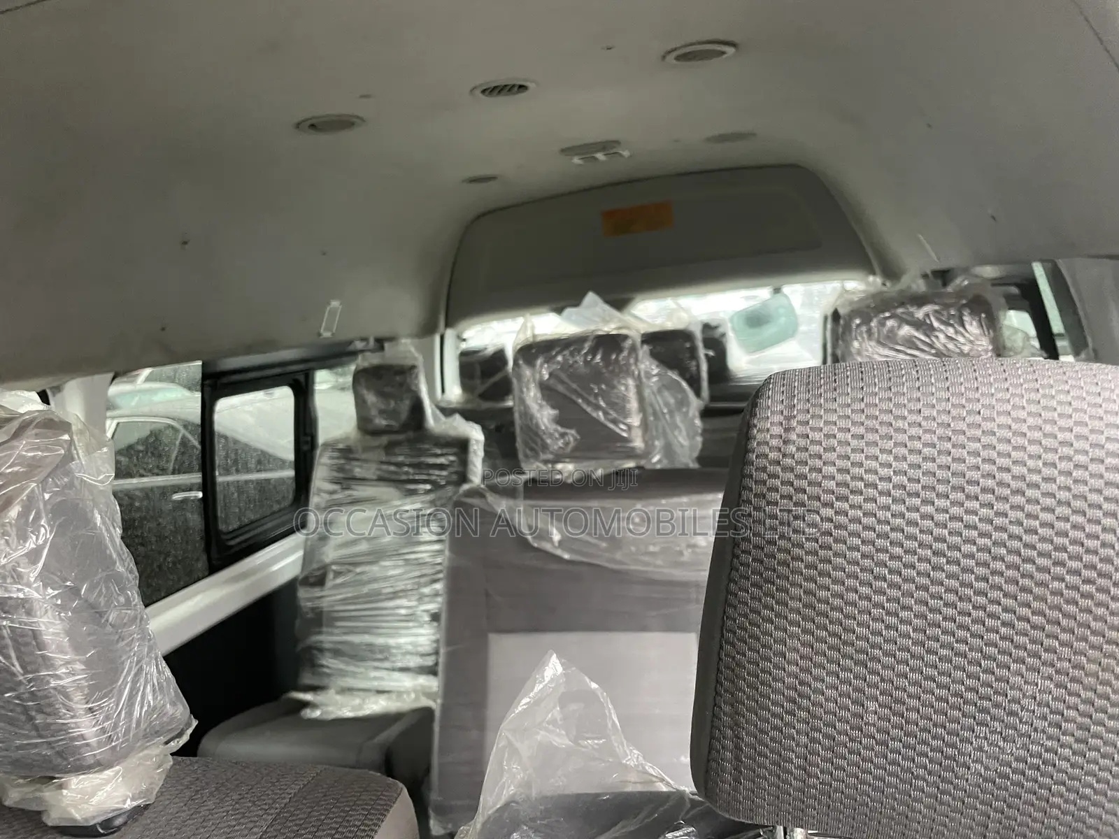 Toyota HiAce 2017 White