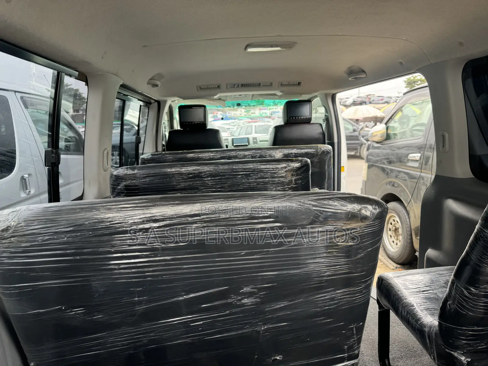 Toyota HiAce 2015 White