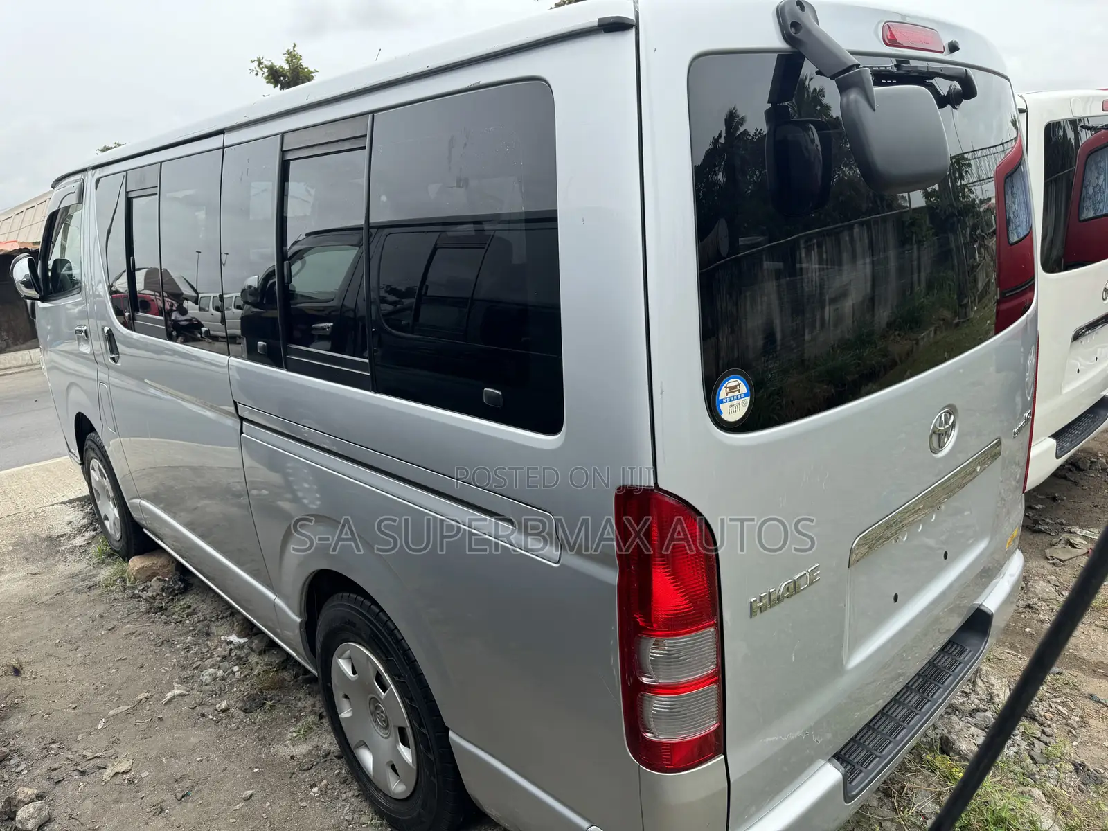 Toyota HiAce 2010 Silver