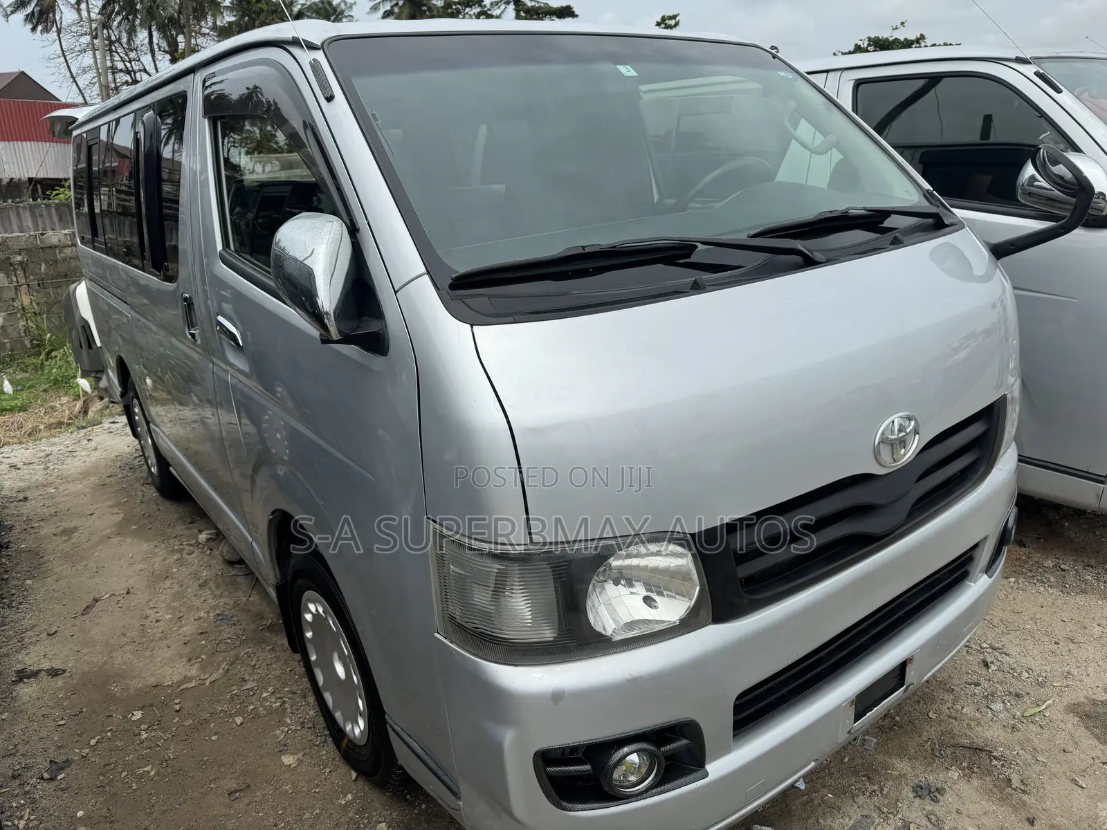 Toyota HiAce 2010 Silver
