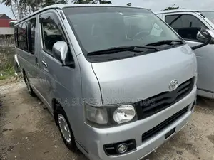 Toyota HiAce 2010 Silver