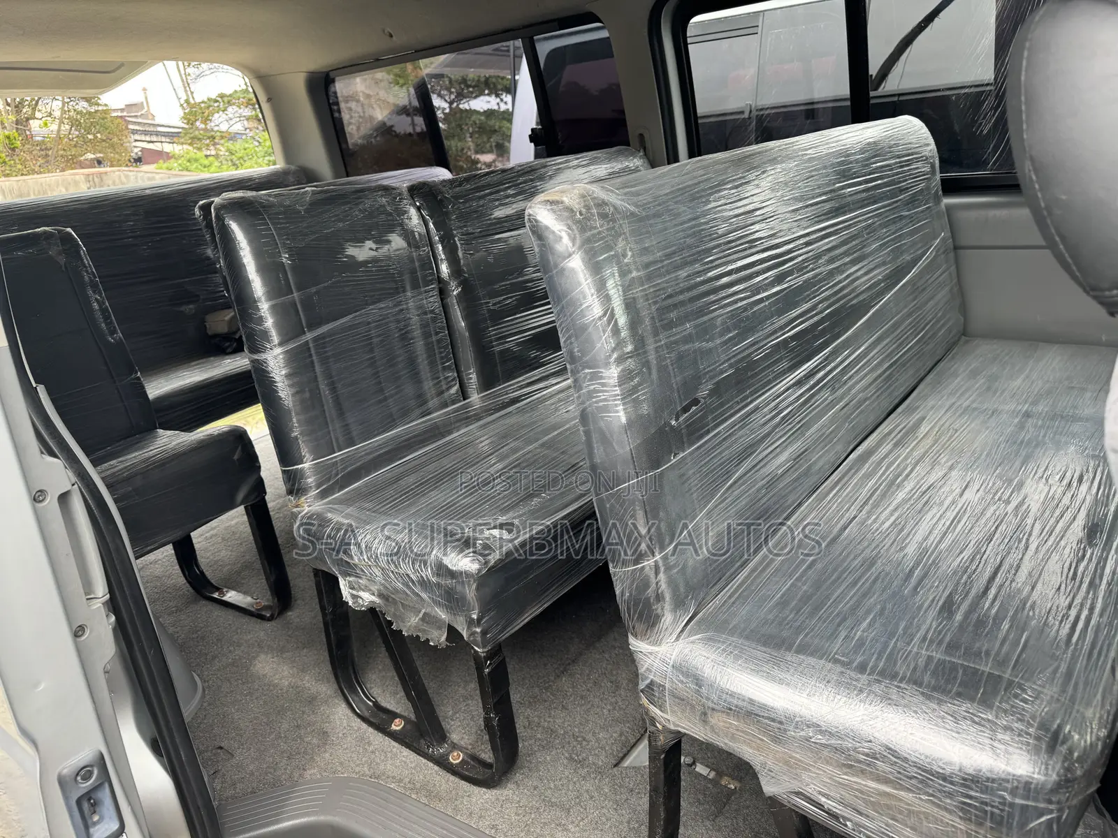 Toyota HiAce 2010 Silver