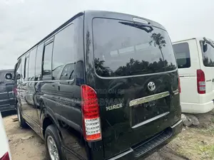 Toyota HiAce 2013 Black