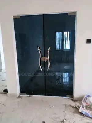 Frameless Door