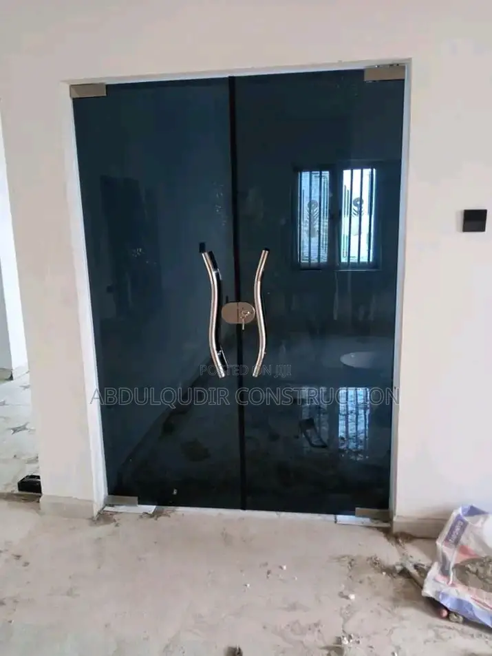 Frameless Door
