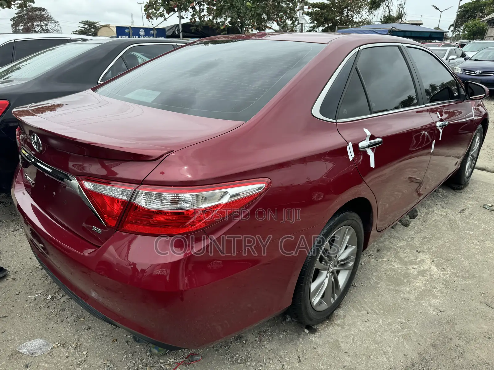 Toyota Camry 2016 Red
