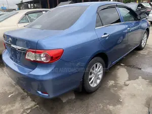 Toyota Corolla 2012 Blue