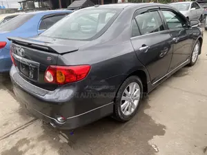 Toyota Corolla 2010 Gray