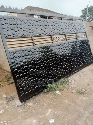 Design Iron Sliding Gate