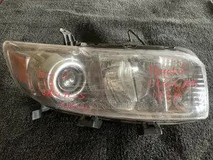 Toyota Scion Xb Headlight 2008 - 2010 L/R