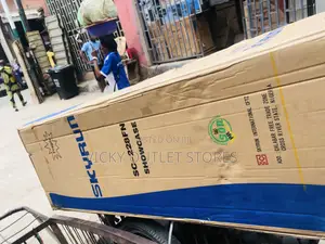 Skyrun 228 Standing Showcase Chiller