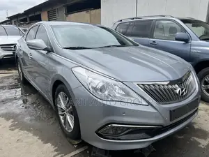 Photo - Hyundai Grandeur 2016 Gray