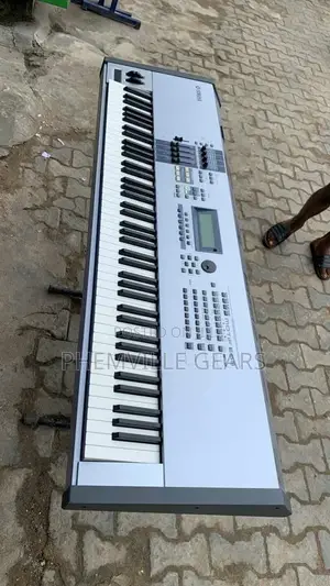 Yamaha Motif ES8