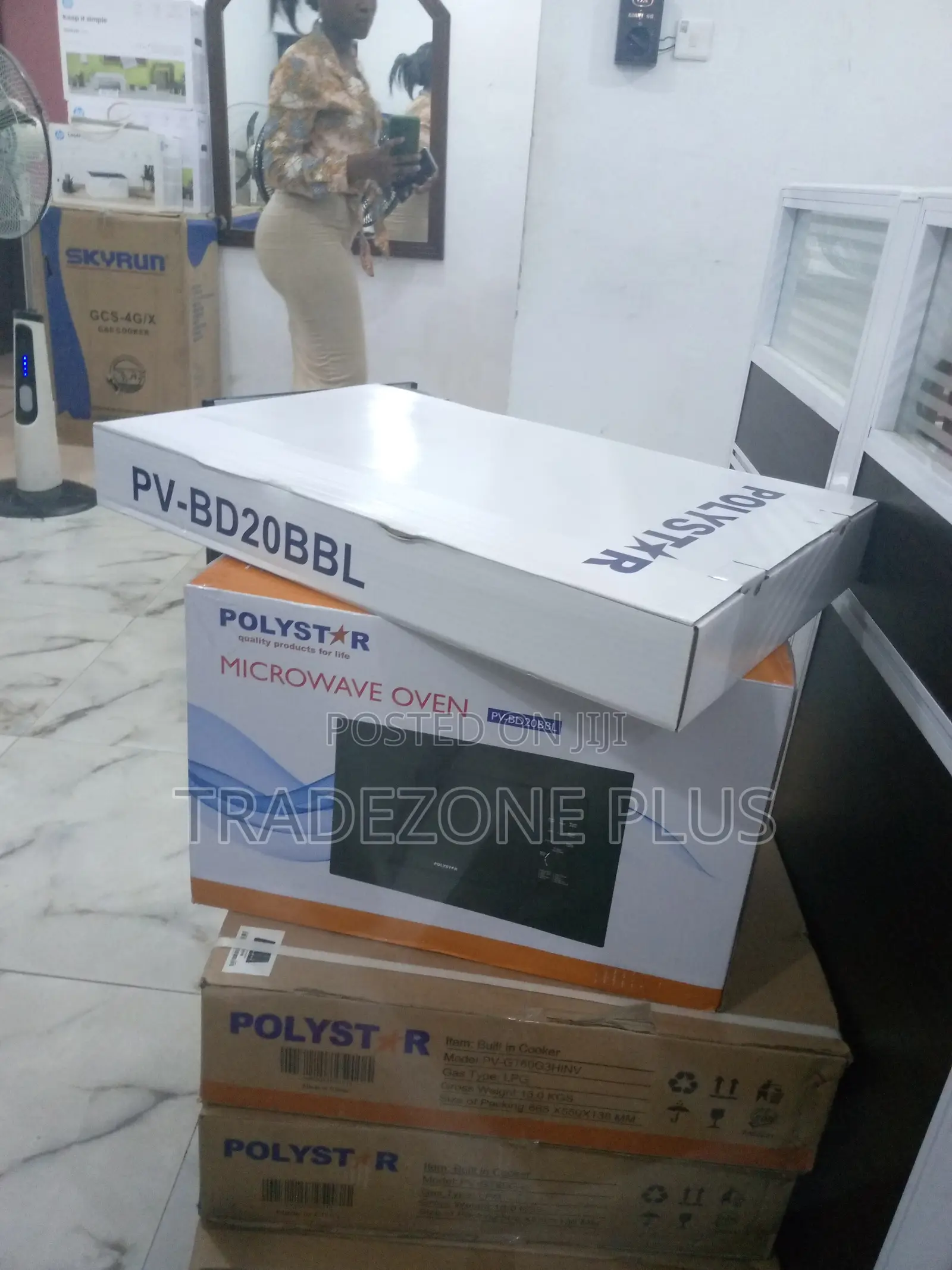 Qualiyt 20L Polystar Black Microwave Oven