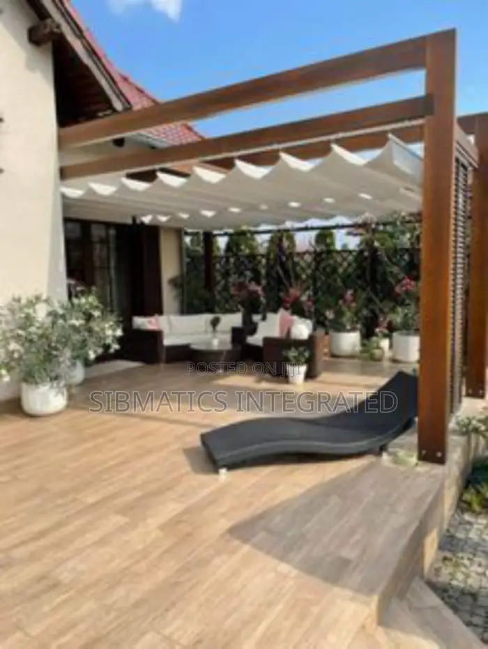 Retractable Pergola Shade