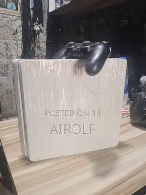 Playstation 4 Slim