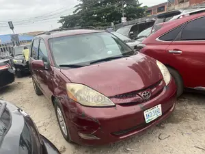 Toyota Sienna LE AWD 2006 Red