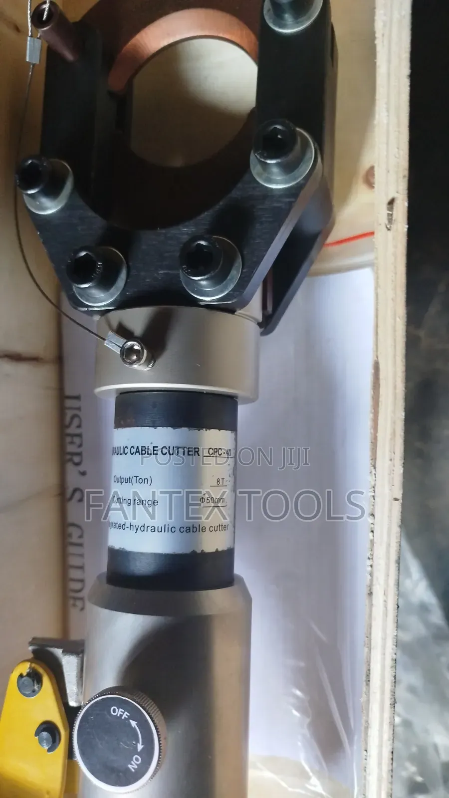 Hydraulic Hand Cable Cutter Machine.