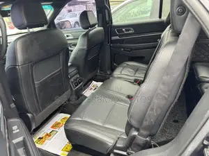 Ford Explorer 2016 Black