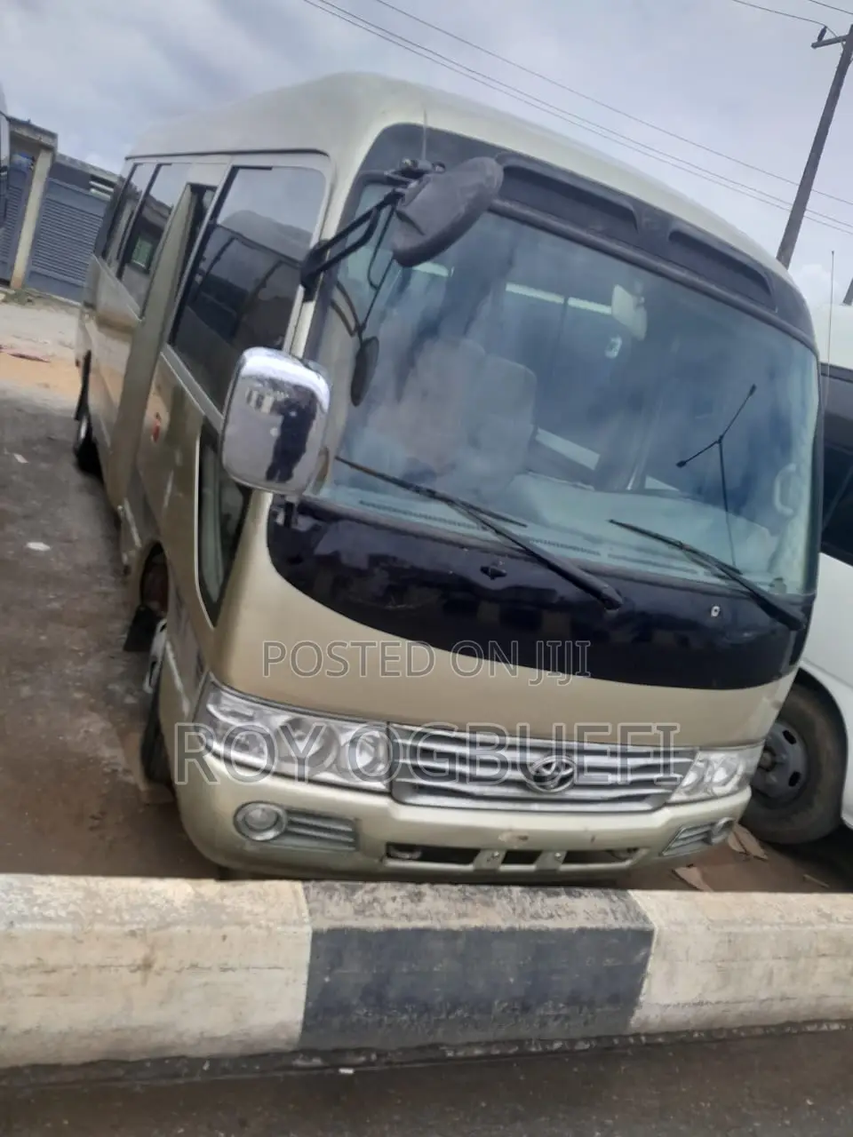 Toyota Coaster 2017 Gold