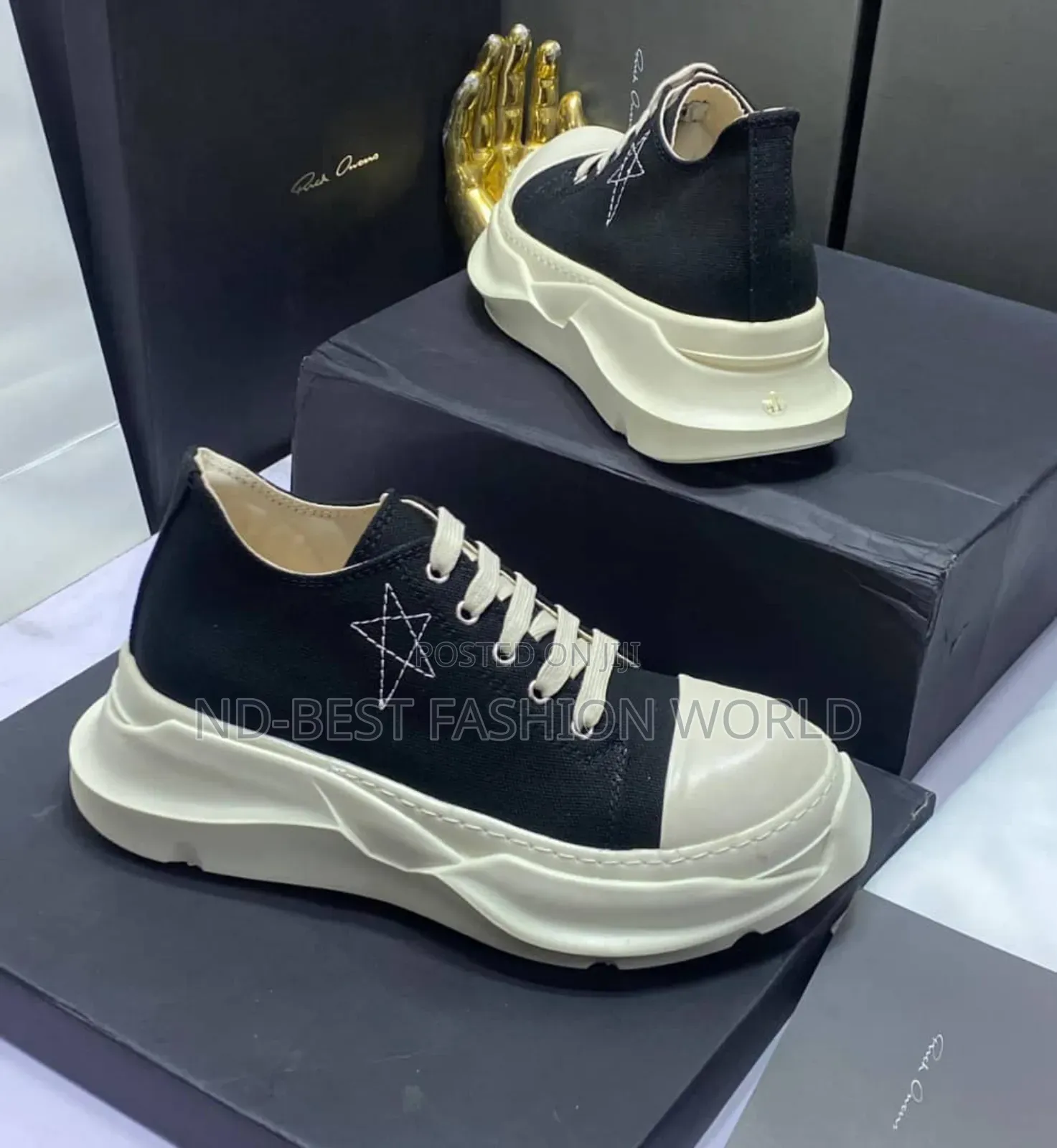 Pure Quality Sneakers