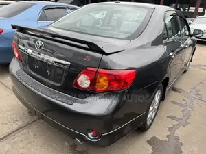 Toyota Corolla 2010 Gray